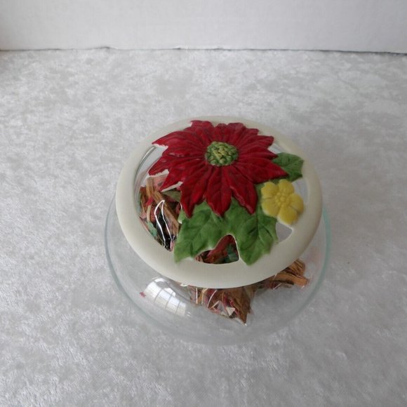 🎁Vintage Jade Porcelain and Glass Potpourri Keeper/Trinket by Christmas Avenue - Picture 1 of 11